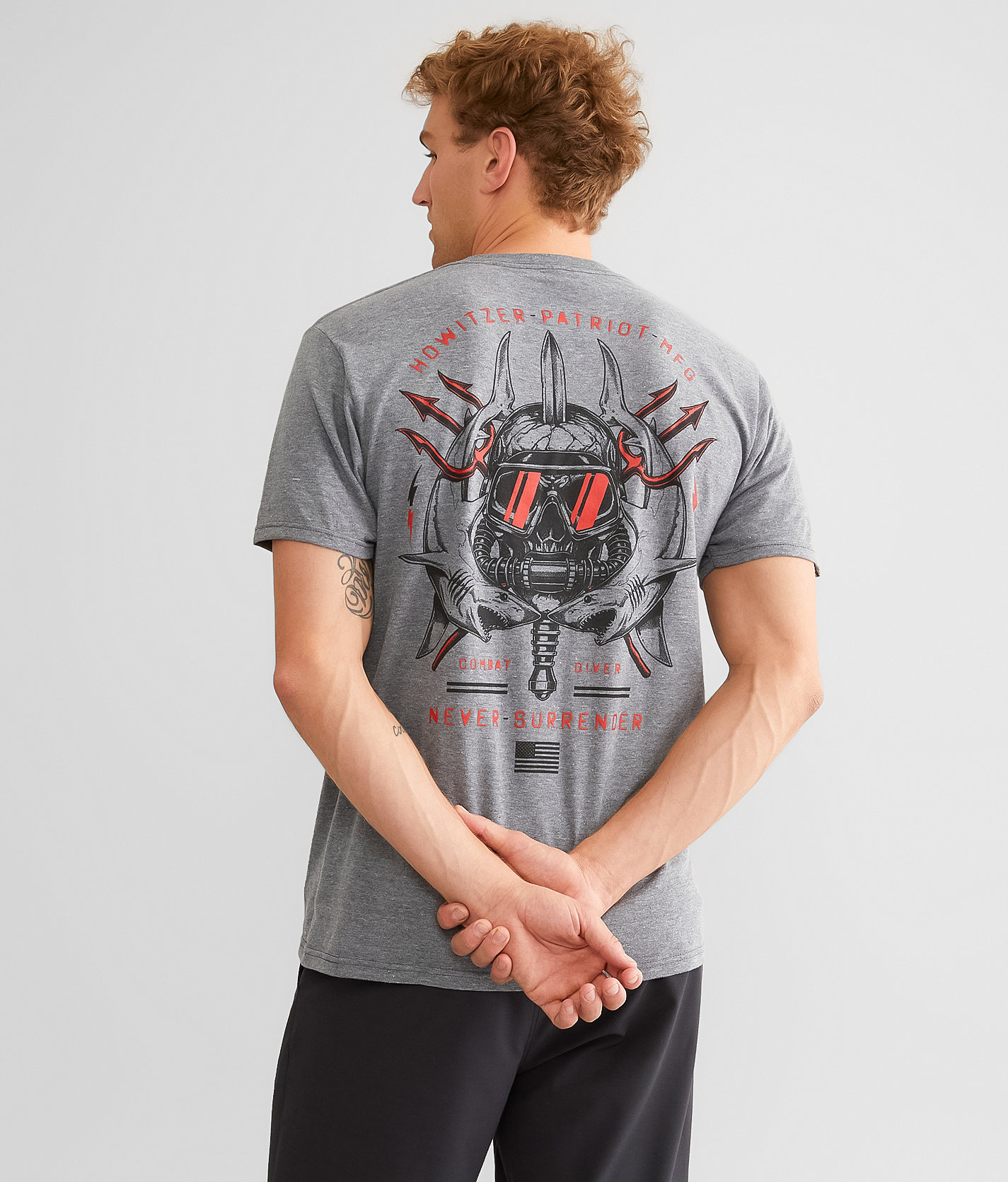 Howitzer Combat Diver T-Shirt - Men's T-Shirts in Graphite Heather