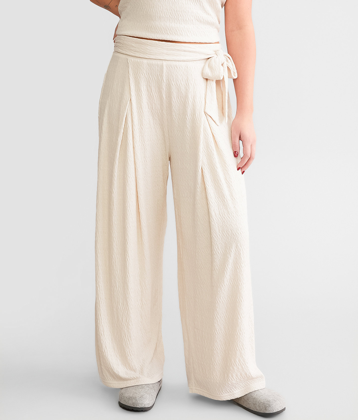 Z Supply Isla Pucker Pant - Women's Pants in Whisper White