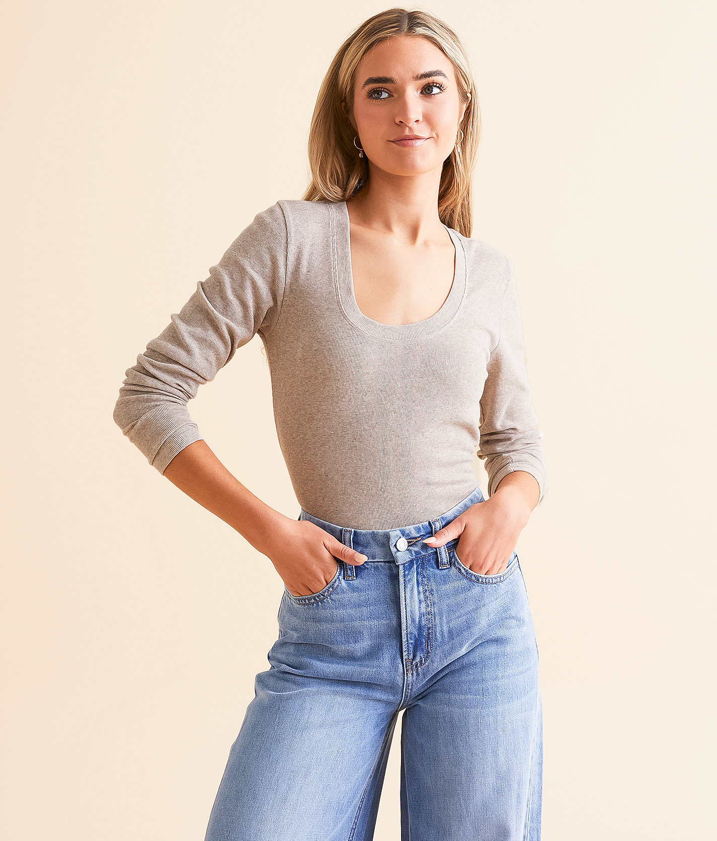 White Crow Naya Fitted T-Shirt - Women's T-Shirts in Heather Taupe