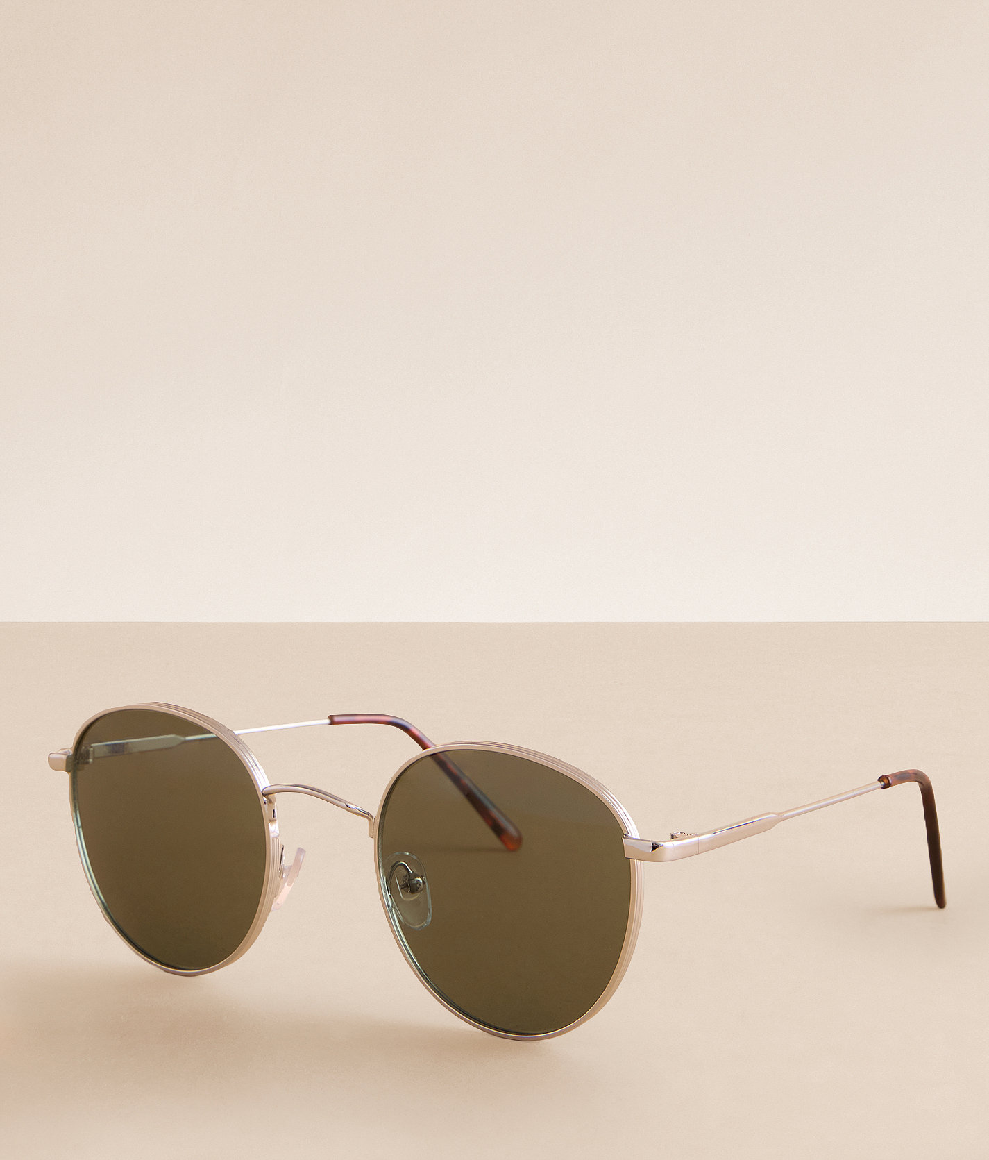 BKE Round Sunglasses - Women's Sunglasses & Glasses in Silver