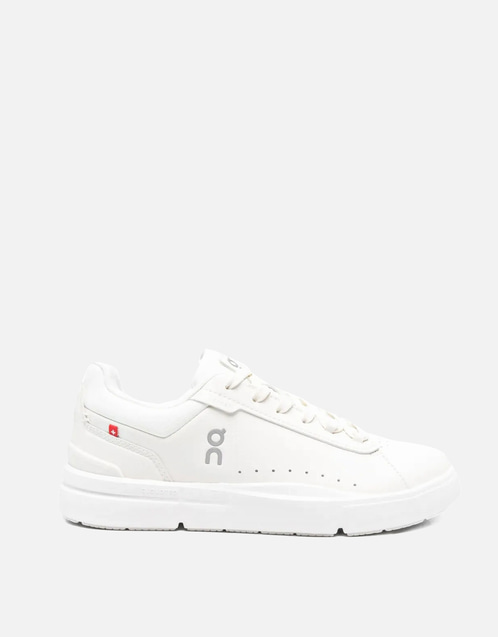 The Roger Advantage Lace-Up Sneakers