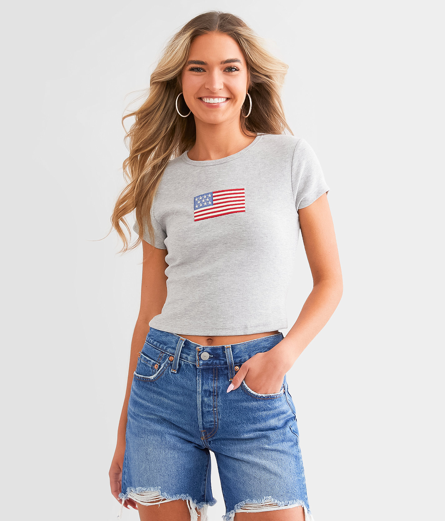 LE LIS American Flag Cropped T-Shirt - Women's T-Shirts in Heather Grey