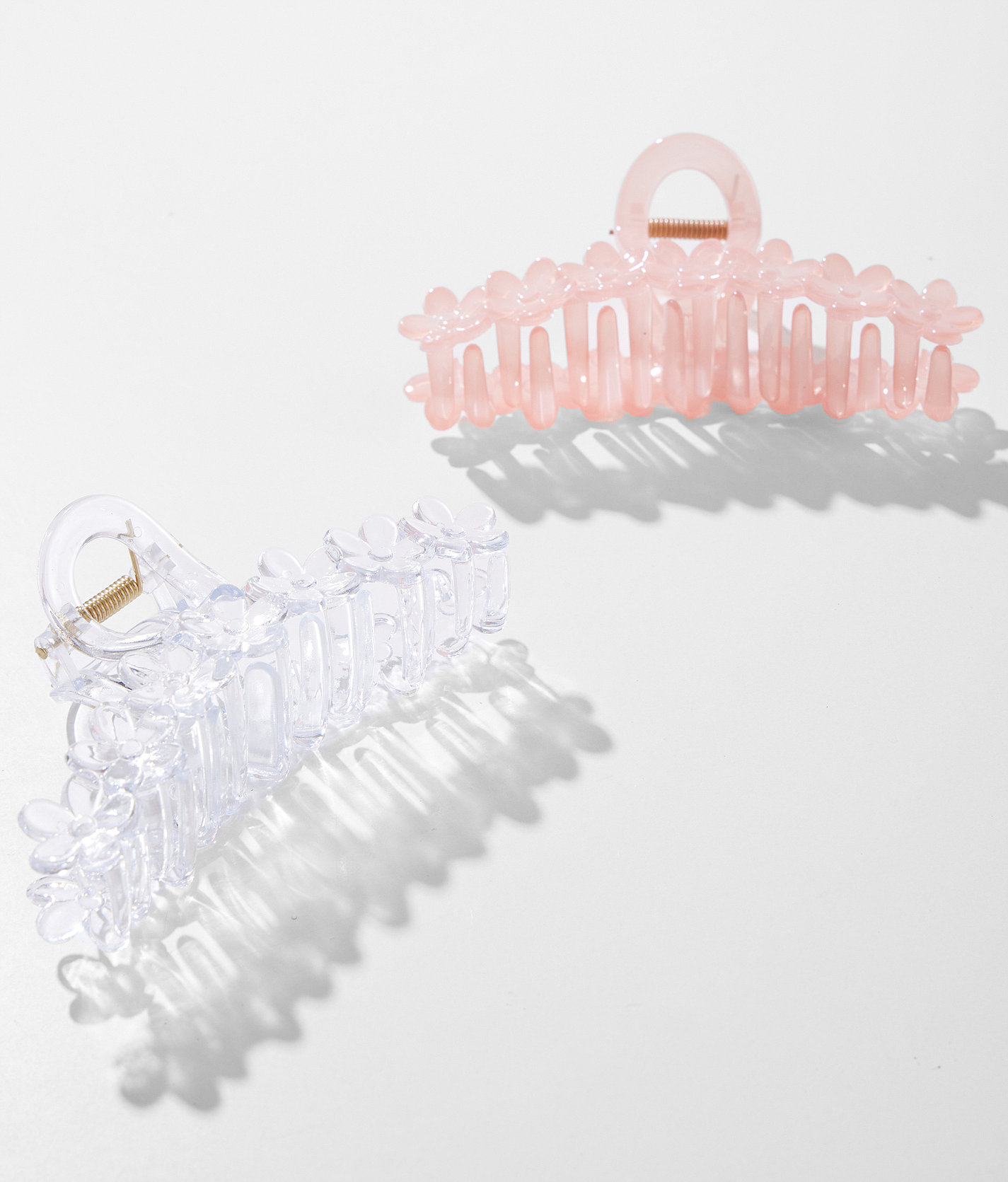 nOir™ 2 Pack Flower Hair Claw Clips - Women's Hair Accessories in Miscellaneous