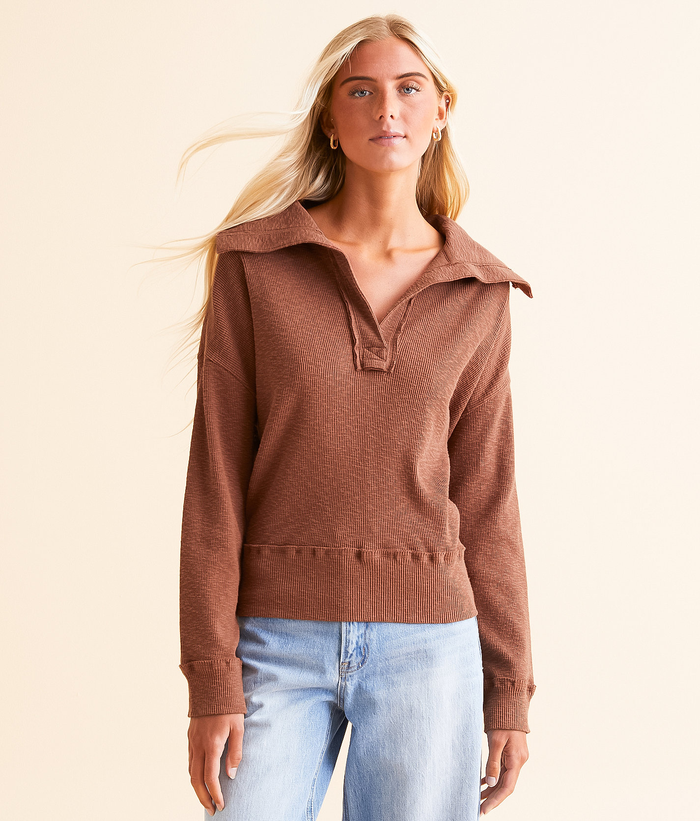 BKE Ribbed Slub Knit Pullover - Women's Sweatshirts in Root Beer