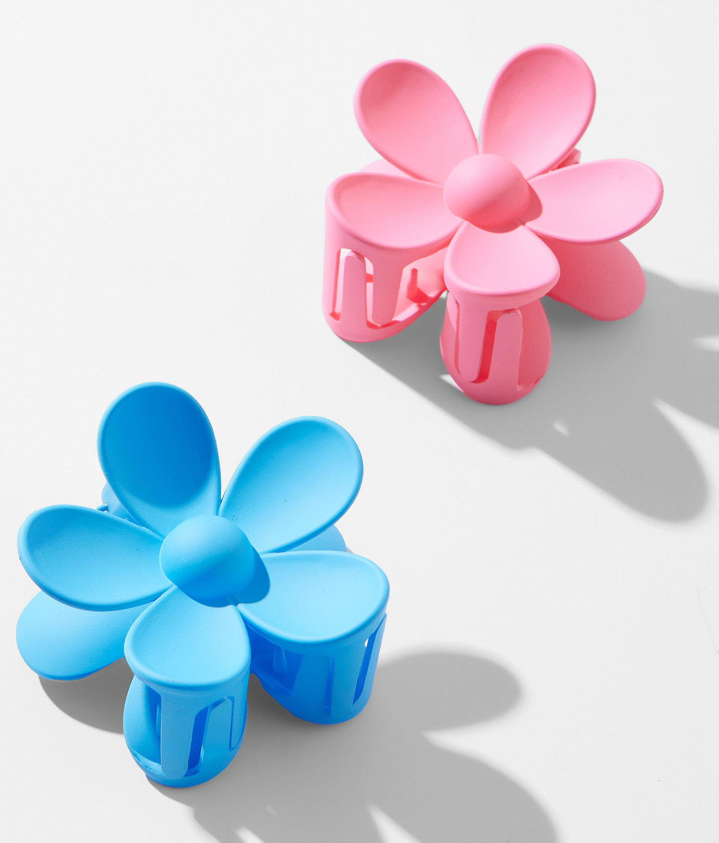 boutique by BKE 2 Pack Flower Hair Claw Clip Set - Women's Hair Accessories in Miscellaneous