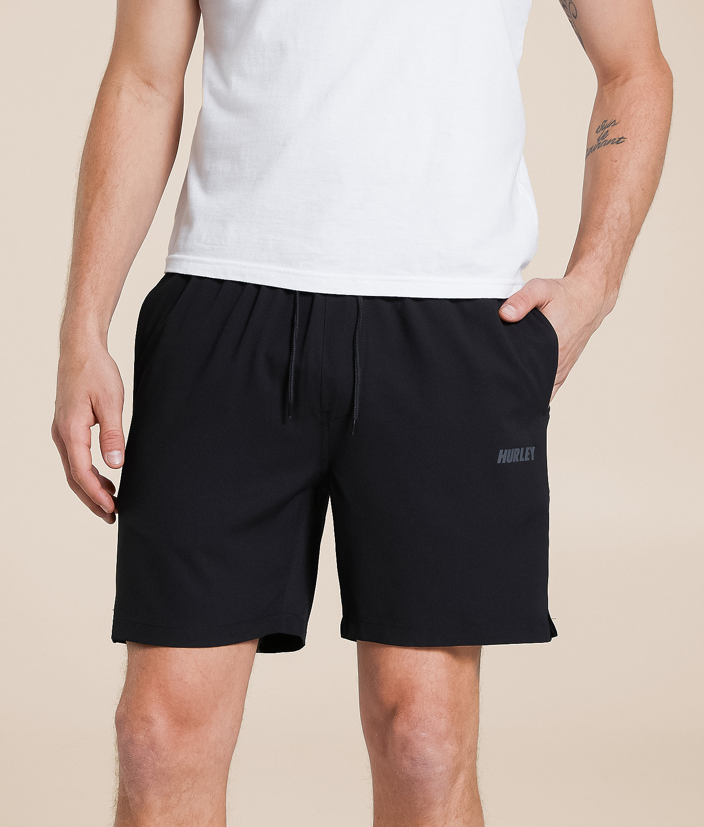 Hurley Explore Trek Hybrid Stretch Short - Men's Shorts in Black