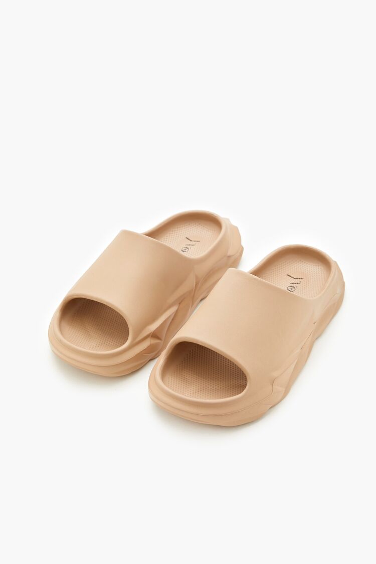 Textured Lug-Sole Slides
