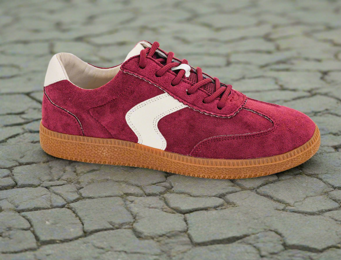 Corkys Spoiler Alert Sneaker-Wine