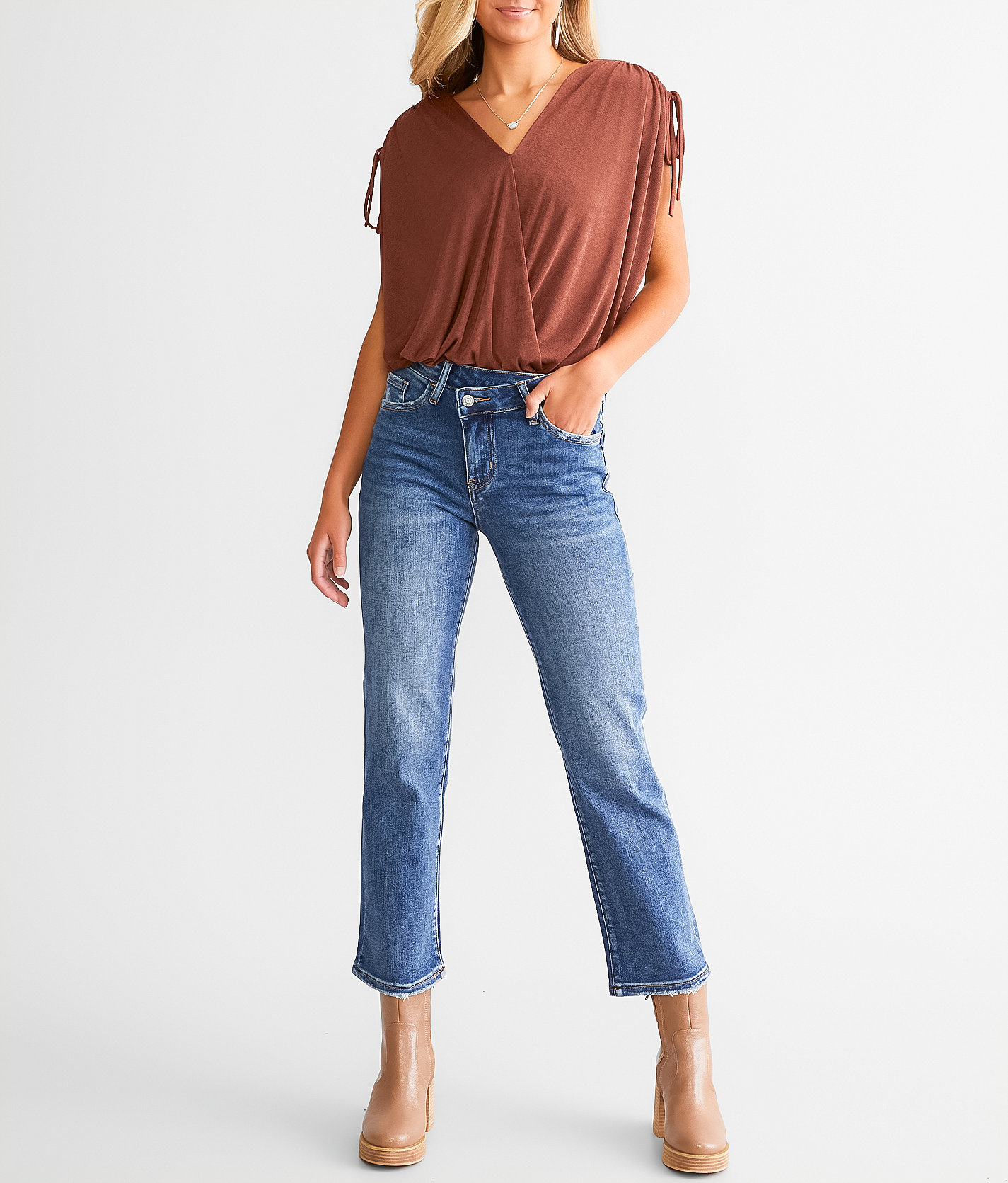 Willow & Root The Everyday Cropped Straight Stretch Jean - Women's Jeans in Calantha