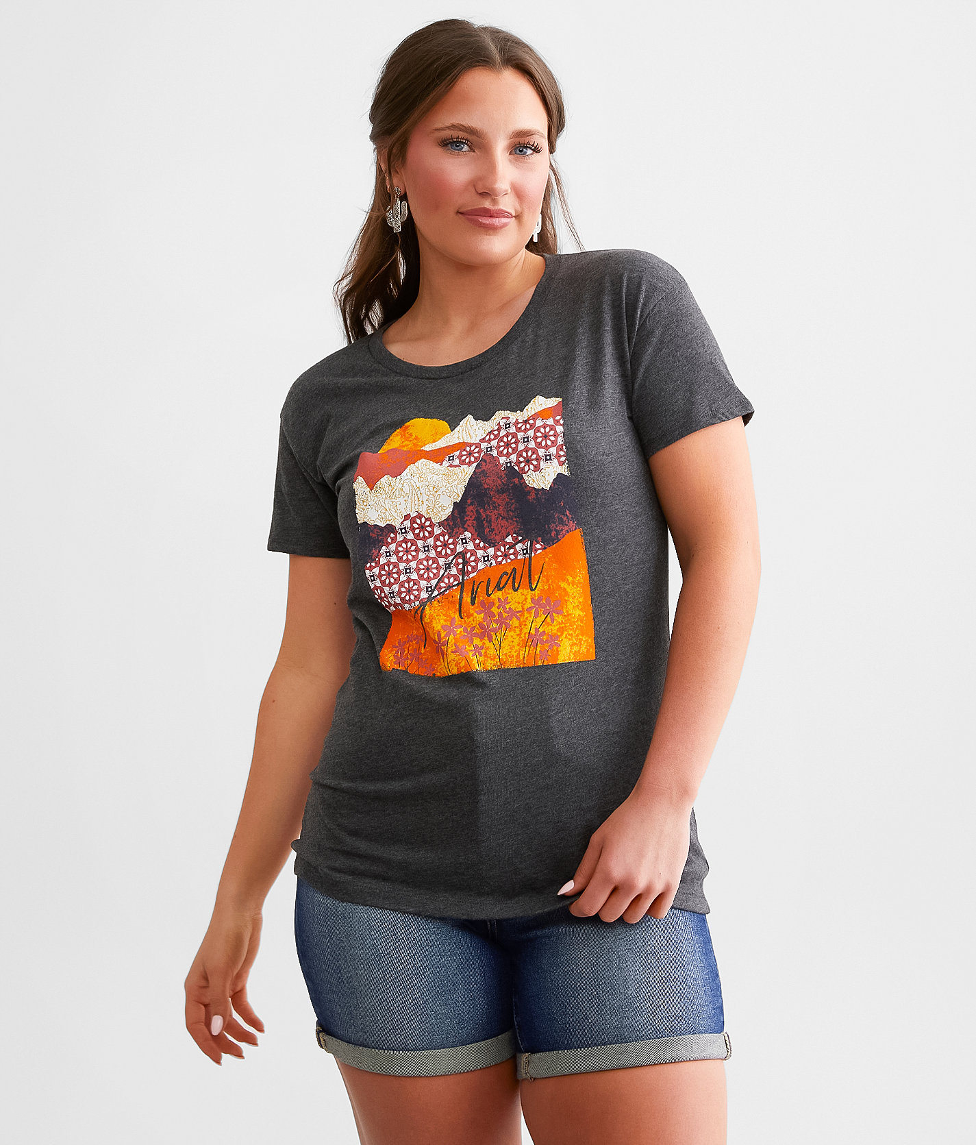 Ariat Mountain T-Shirt - Women's T-Shirts in Charcoal Heather