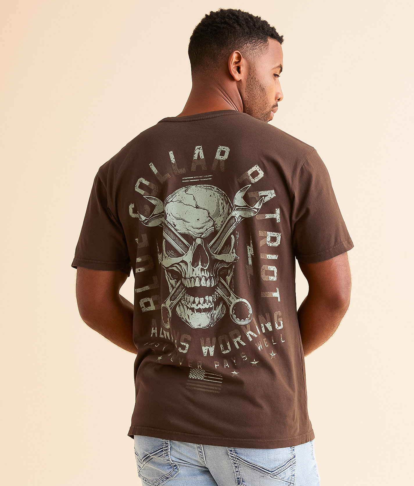 Howitzer Working Skull T-Shirt - Men's T-Shirts in Dematisse