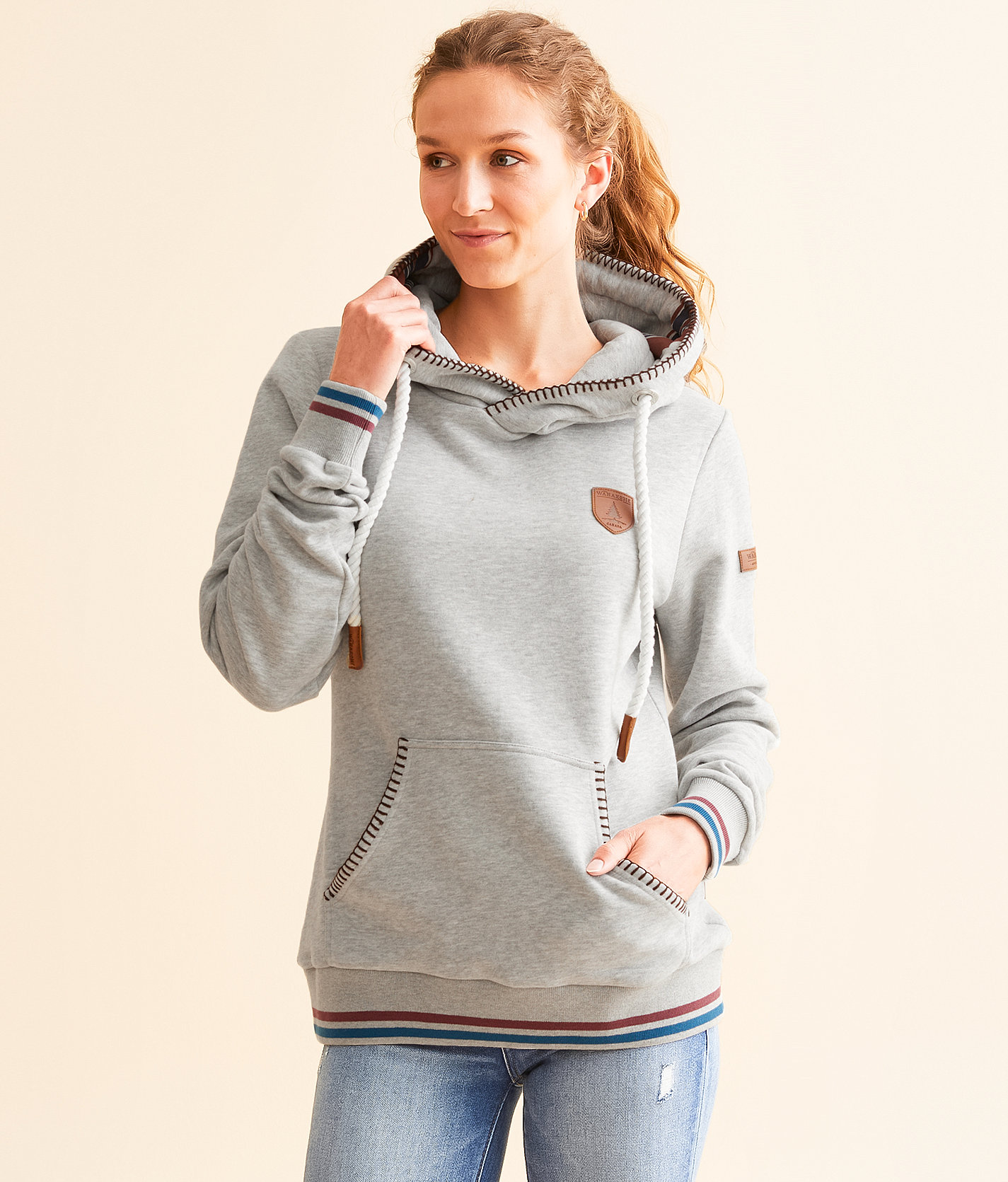 Wanakome Annook Blanket Hooded Sweatshirt - Women's Sweatshirts in Light Heather Grey