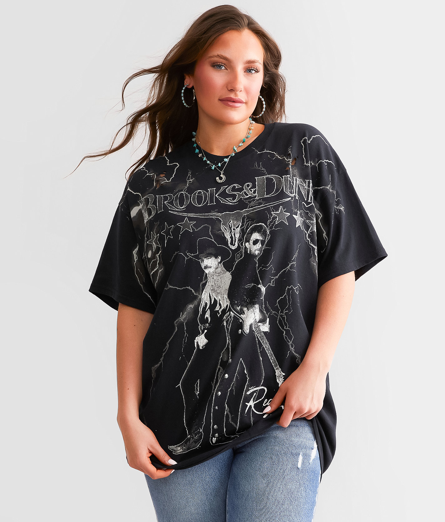 Merch Traffic Brooks & Dunn Red Dirt Road Band T-Shirt - Women's T-Shirts in Black