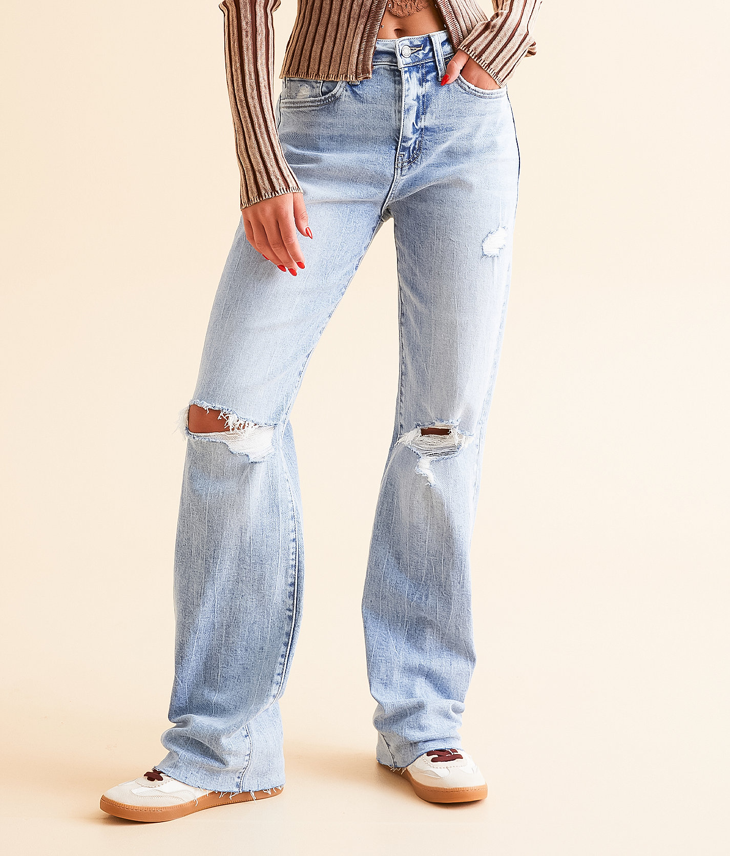 Willow & Root The Wide Leg Jean - Women's Jeans in Arnoldii