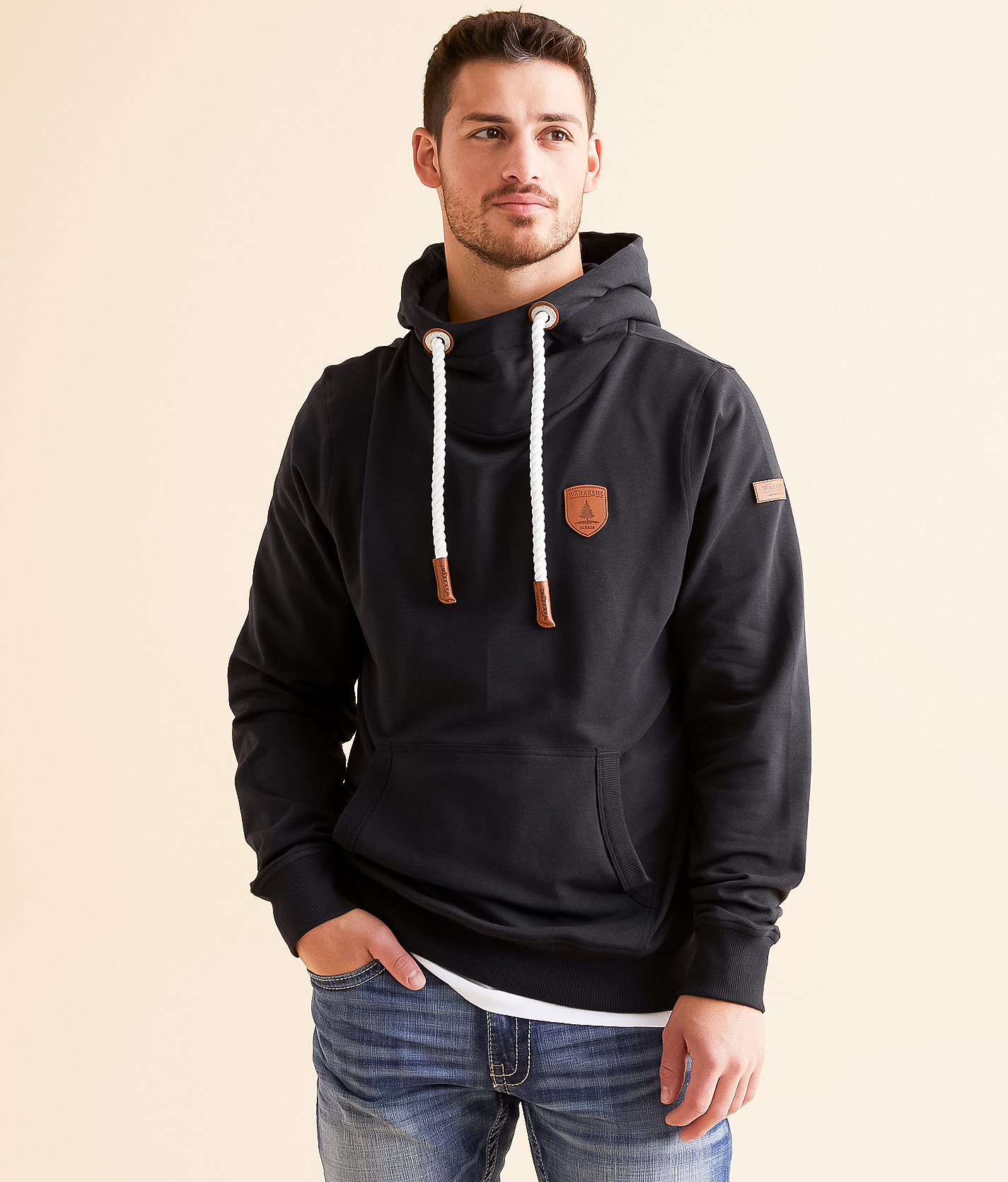 Wanakome Cascade Lux Hooded Sweatshirt - Men's Sweatshirts in Black