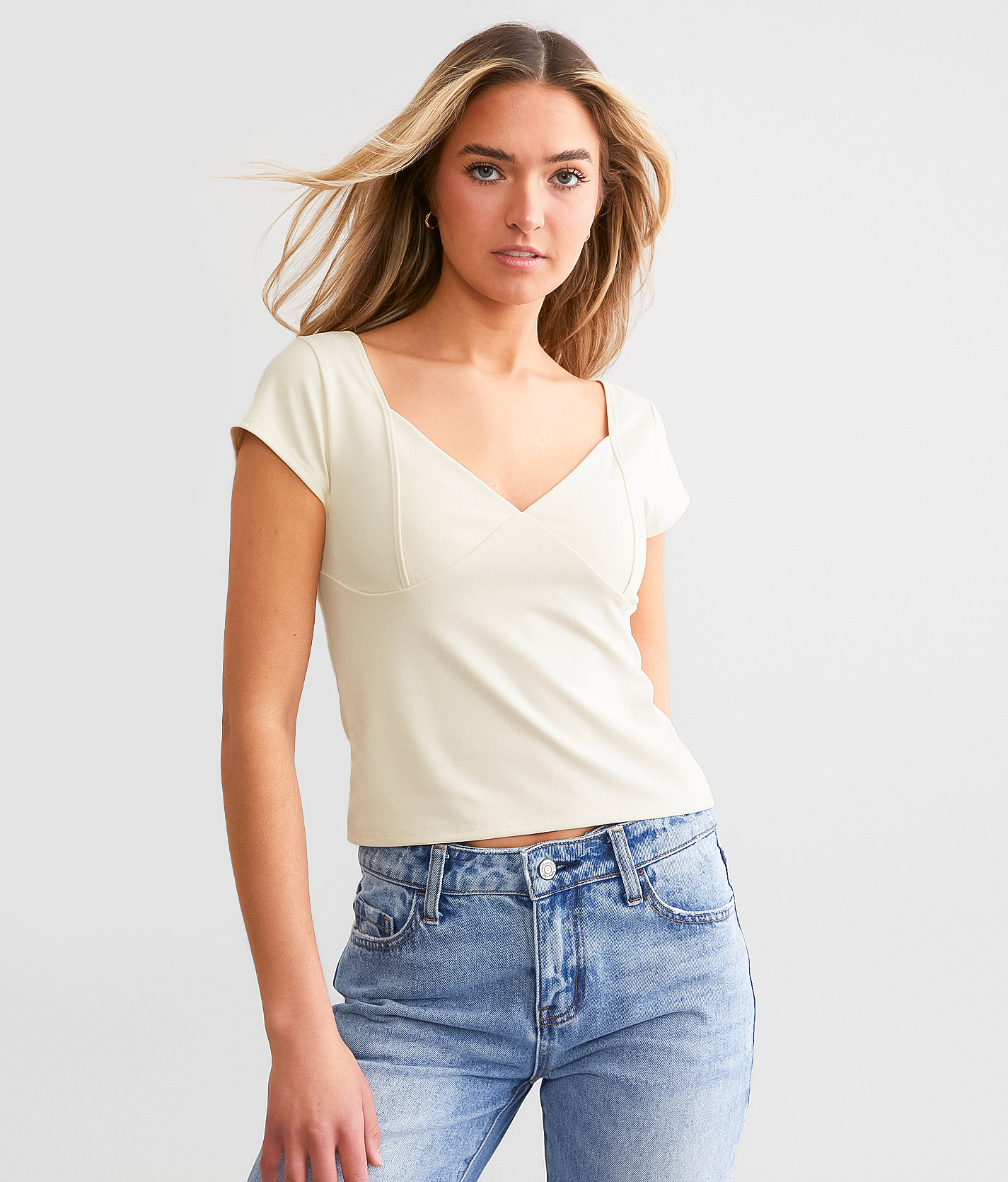 Willow & Root Fitted V-Neck Cropped Top - Women's Shirts & Blouses in Birch