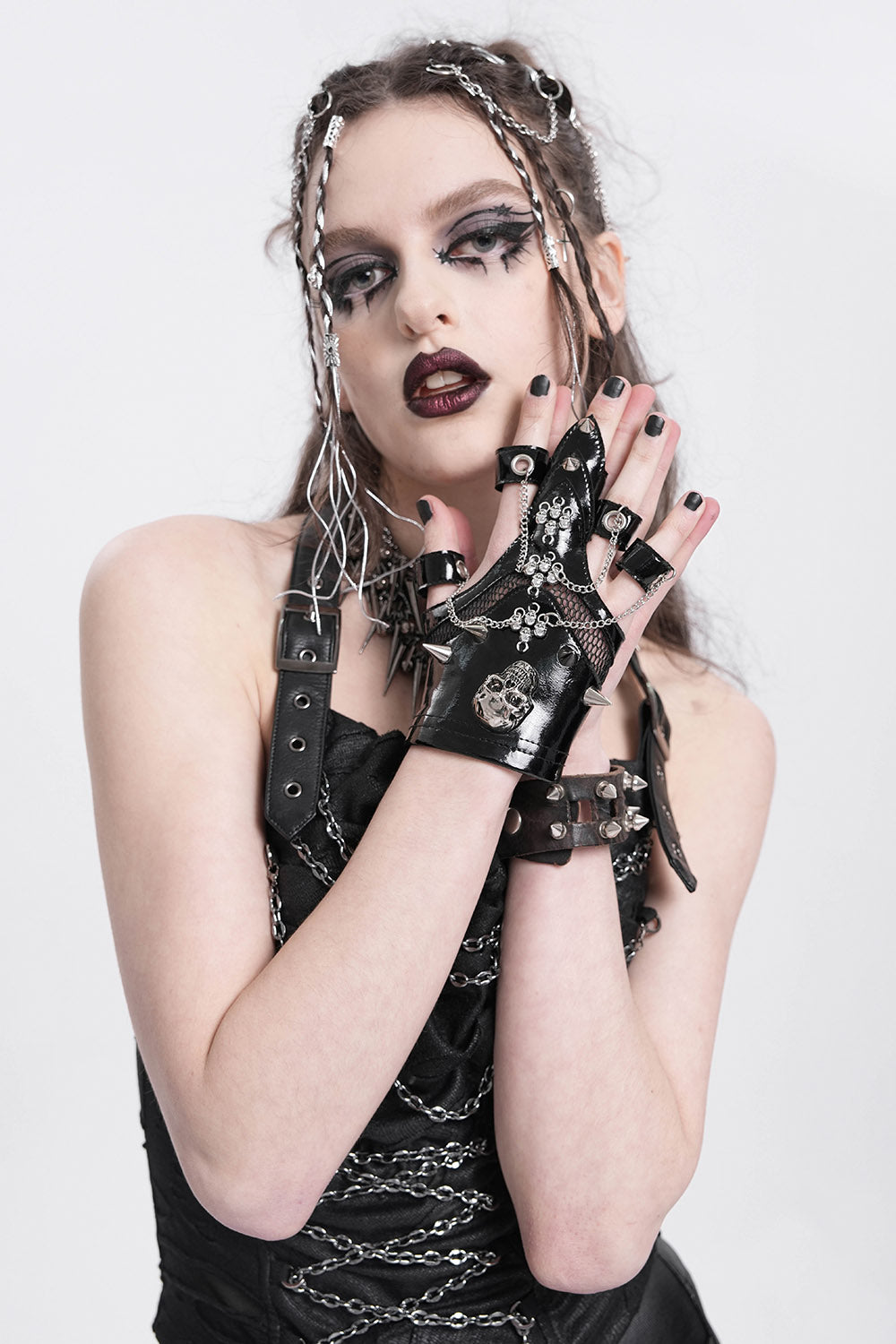 Wraith Spiked Skull Glove