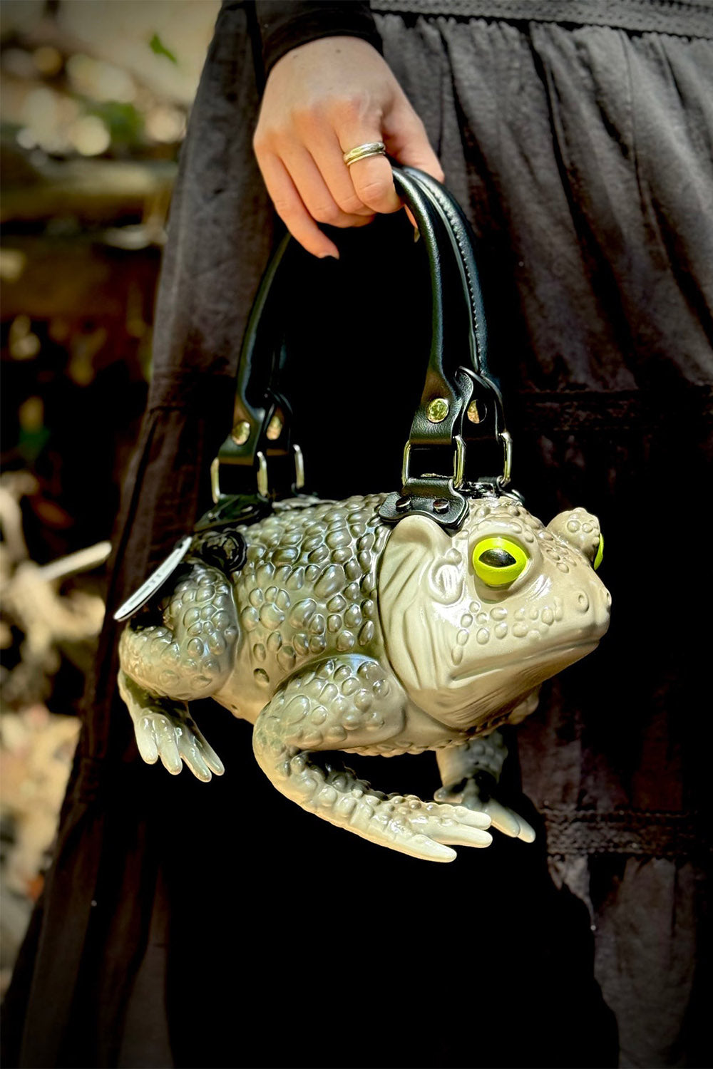 Grey Toad Bag [Glow Eyes]